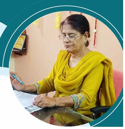 Mrs. Kinderjit Kaur - Principal